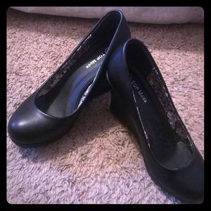Classy Top Moda Black Wedges